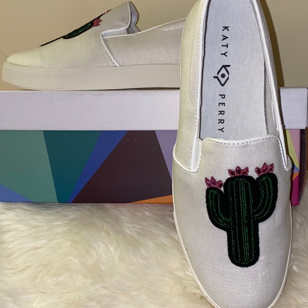 Katy Perry Cactus Sequins Slip-on Sneakers  Size 7.5 White - Picture 3 of 10